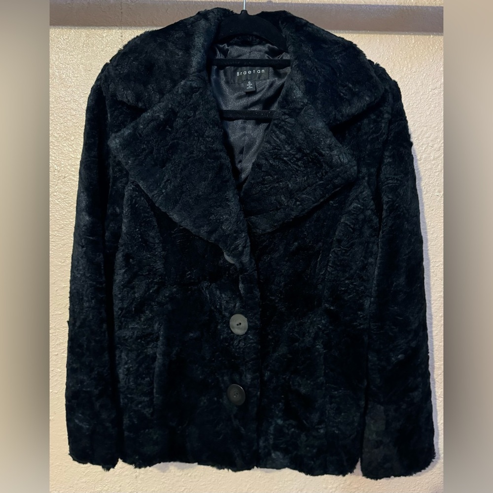 Braetan black coat size Small.